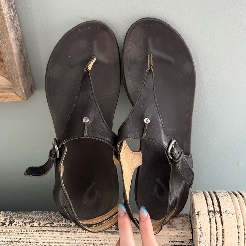 OluKai Black Leather Sandals